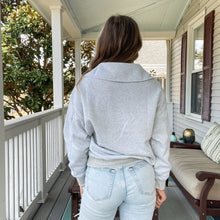 Load image into Gallery viewer, Collar Grey Pullover