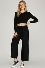 Load image into Gallery viewer, Black Sweater Capri Pants