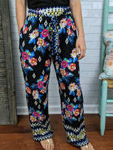Load image into Gallery viewer, Floral Palazzo Pants