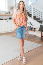 Load image into Gallery viewer, Day Dreamer Mixed Floral Top in Mauve
